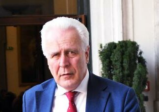 Disforia di genere, Giani e Bezzini: “Relazione su ospedale Firenze non consegnata alla Regione”