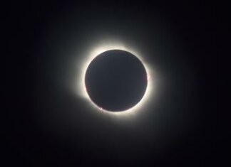 Eclissi solare totale domani 8 aprile in Texas, dove vederla in diretta tv