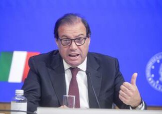 Fisco, Leo: “Bonus 100 euro dipendenti primo tassello, poi tredicesime”