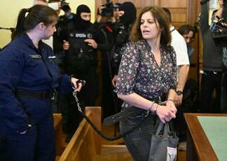 Ilaria Salis, Budapest: “Non è un’eroina, dal padre gravi accuse infondate”