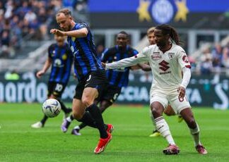 Inter-Torino 2-0, doppietta Calhanoglu e granata in 10: festa nerazzurra a San Siro