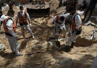 Israele-Gaza, fosse comuni a Khan Yunis: Onu chiede inchiesta indipendente