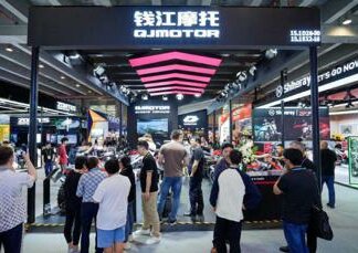 La scelta di viaggiare per il mondo: QJMOTOR presente con tutte le sue motociclette alla fiera di Canton