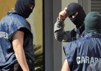 Mafia e voto di scambio a Palermo, arrestato l’ex consigliere comunale Mimmo Russo