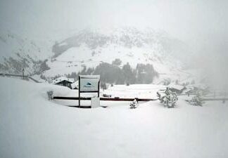 Maltempo a Pasquetta: bufere di neve, pioggia e frane