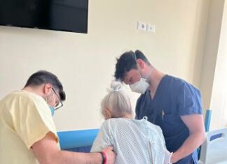 Maria protesi d’anca a 101 anni, in piedi a 36 ore dall’intervento