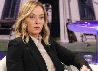 Natalità, Meloni: “Decrescita non è mai felice, se applicata a demografia futuro a rischio”