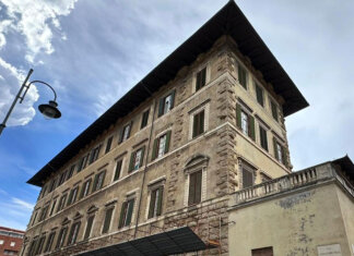 Sgomberato Palazzo Maurogordato a Livorno, operazione pacifica Sgomberato Palazzo Maurogordato a Livorno, operazione pacifica