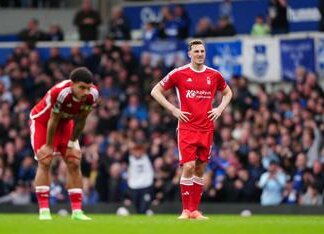 Premier League, Nottingham accusa: “Un tifoso al Var, negati 2 rigori”