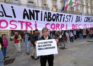 Pro Life nei consultori, opposizioni in rivolta. FdI: “Nessun attacco a 194”