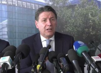 Puglia, M5S esce da giunta Emiliano. Conte: “Non possiamo chiudere gli occhi”