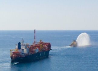 Rigassificatore di Livorno a Genova, manutenzione straordinaria Rigassificatore di Livorno a Genova, manutenzione straordinaria