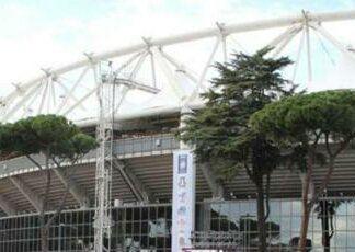 Roma-Lazio, sventato scontro tra ultras con mazze e bastoni
