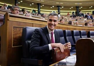 Spagna, Sanchez: “Ho deciso di proseguire con tutta la forza alla guida del governo”