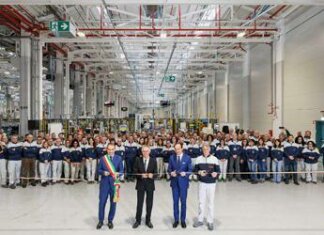 Stellantis inaugura a Mirafiori una nuova linea di produzione