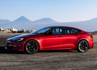 Tesla e BYD: le auto elettriche non convincono Wall Street