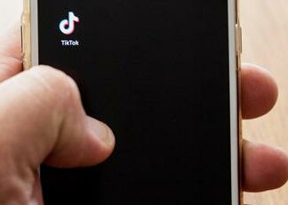 TikTok rischia di scomparire dai telefoni americani. Il divieto di nuovo al Congresso