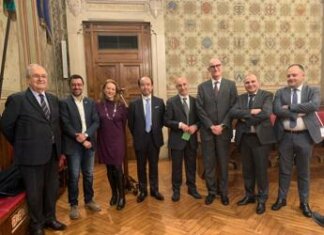 Tumori, dal Giappone a Legnano l’inventore dell”ago bisturi’ salva-intestino
