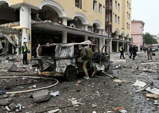 Ucraina, raid Russia su Kharkiv: 4 morti. Mosca: “Dialogo con Nato a livello zero”