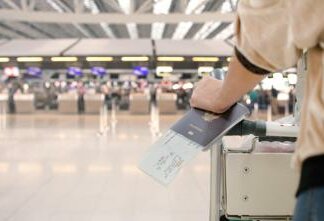 Voli a rischio per la Francia il 25 aprile: tutte le cancellazioni