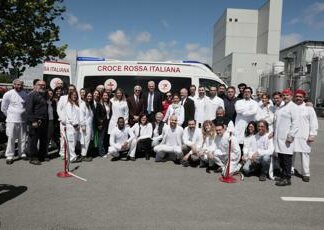 Barilla al fianco della Croce rossa, dal 2020 donate 3 ambulanze e 1 mln di colazioni