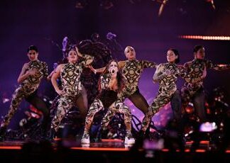 Eurovision, Angelina Mango ‘queen’ sul palco e sui social: è ovazione