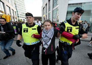 Eurovision, proteste contro Israele: Greta Thunberg arrestata