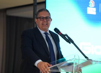 Arrestato Toti: corruzione. In manette Spinelli, ex presidente Livorno Arrestato Toti: corruzione. In manette Spinelli, ex presidente Livorno