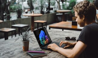 Lenovo chiude anno fiscale con utili per 1 mld dollari, si prepara a boom PC con Copilot+