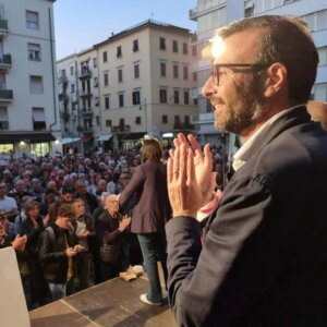 Schlein in piazza a Livorno: "Grazie Salvetti per salario minimo"