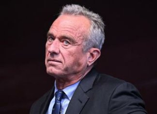 Robert Kennedy Jr, Nyt rivela: aveva un verme nel cervello