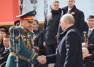 Russia, via Shoigu: qual è l’obiettivo di Putin? L’analisi degli esperti