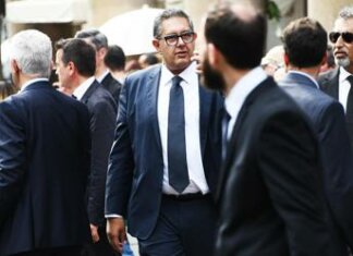 Toti, oggi interrogatorio di garanzia ma non parlerà. Governatore valuta futuro politico
