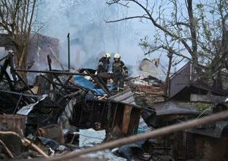 Ucraina, Kharkiv ancora sotto le bombe. Russia minaccia Gb