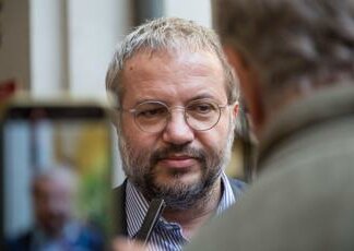 Ue, Borghi insiste: “Da 30 anni Italia paga ogni anno più di quanto riceve”