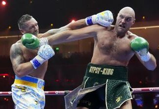 Usyk batte Fury, è il super campione dei pesi massimi: “Vittoria per Ucraina”