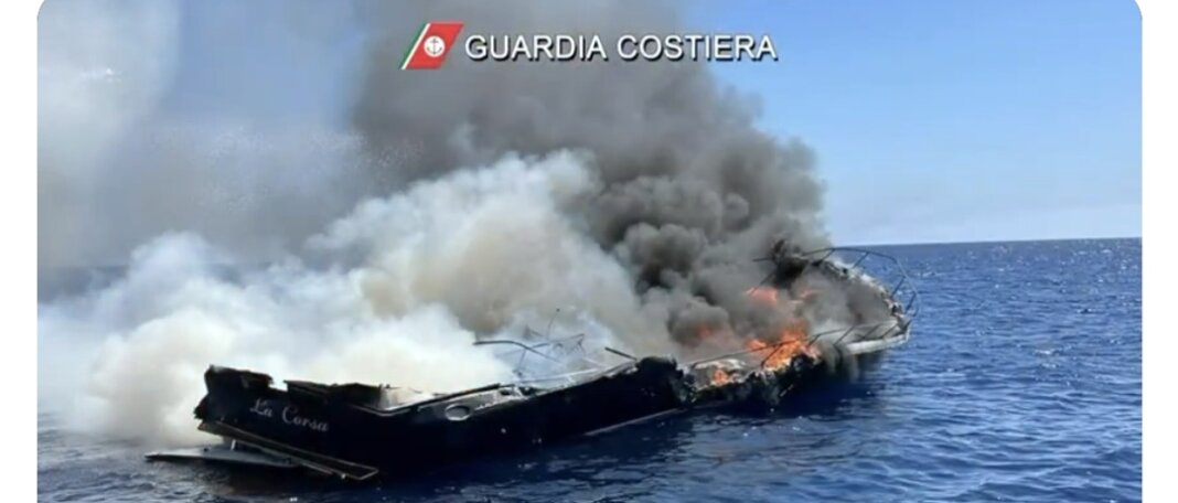 Yacht in fiamme all'Elba, salvi Stefania Craxi e il marito