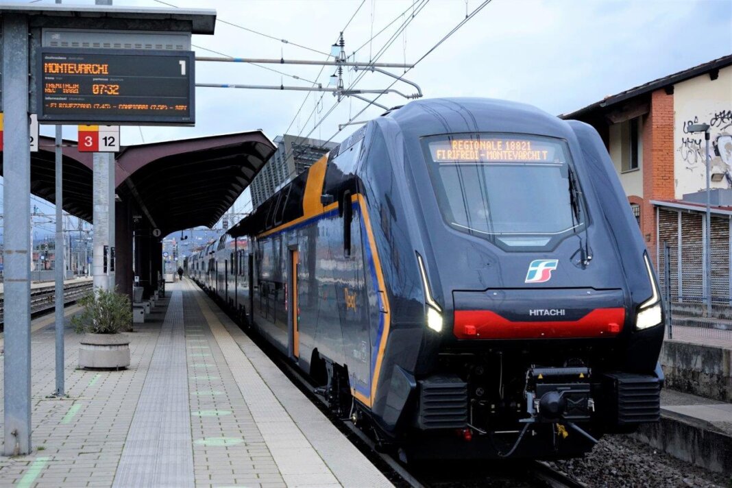 Un treno regionale in Toscana