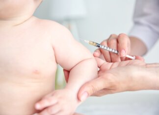 Genitori rifiutano la Vitamina K e il neonato muore, la dott.ssa Calcagni: “Vogliono proteggerli, ma li espongono al pericolo”