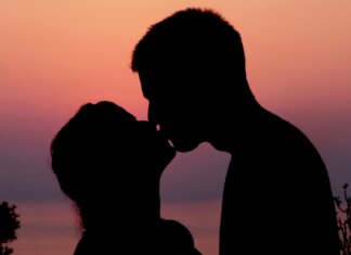 Giornata del bacio, l’infettivologa ‘non associatelo a malattie, meglio baciarsi che fare la guerra’