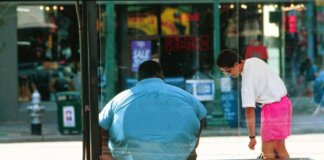 L’obesità sana non esiste, anche con esami perfetti rischio malattia e morte aumenta: lo studio