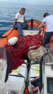 Recupero e sequestro rete da pesca a Livorno