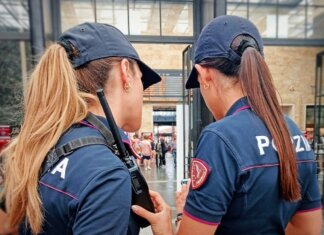 Compie un furto in un bar poi violenta una donna su un treno: in carcere 21enne ad Arezzo Polfer Santa Maria Novella