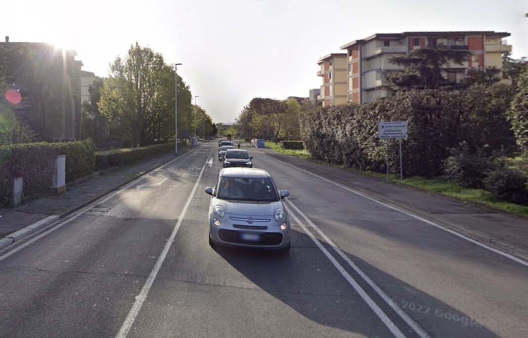 Incidente mortale nella notte in via Canova a Firenze: muore in moto un 28enne di origine filippina (foto Google Street View)