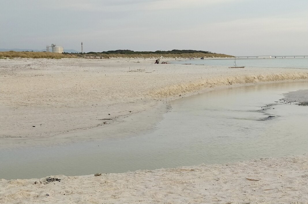 Liquami Spiagge Bianche: ordinanza divieto balneazione