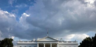 Trump giovedì abrogherà legge Obama su clima e riduzione emissioni