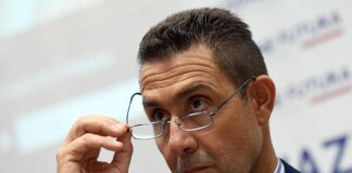 Vannacci e la grana simbolo di Futuro nazionale, “esiste dal 2010 ma è scaduto”