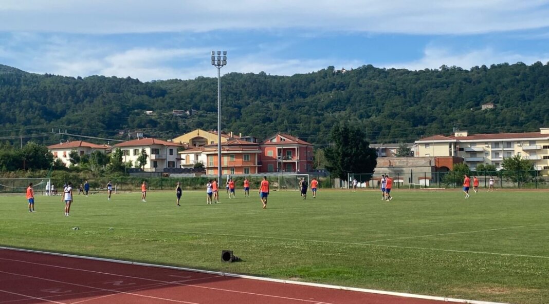 Un allenamento della Carrarese