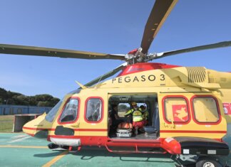 Il ramo caduto in pineta e la corsa dell’elisoccorso: grave un uomo di 62 anni Elisoccorso