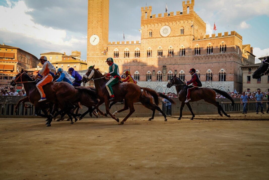 Pronta la macchina organizzativa del Palio dell'Assunta del 16 di agosto (foto Comune di Siena)